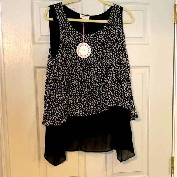 Umgee Black and Tan Animal Patterned Sleeveless Blouse Medium NWT - Picture 1 of 4